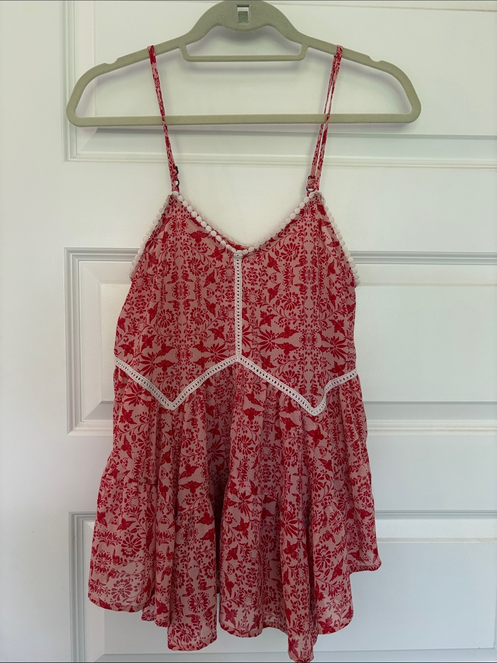 Xhilaration Red Floral Lace-Trimmed Tank